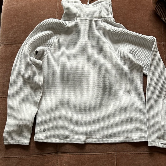 Lululemon Waffle-Knit funnel neck long sleeve workout Sweater vapour thermal - Picture 6 of 9